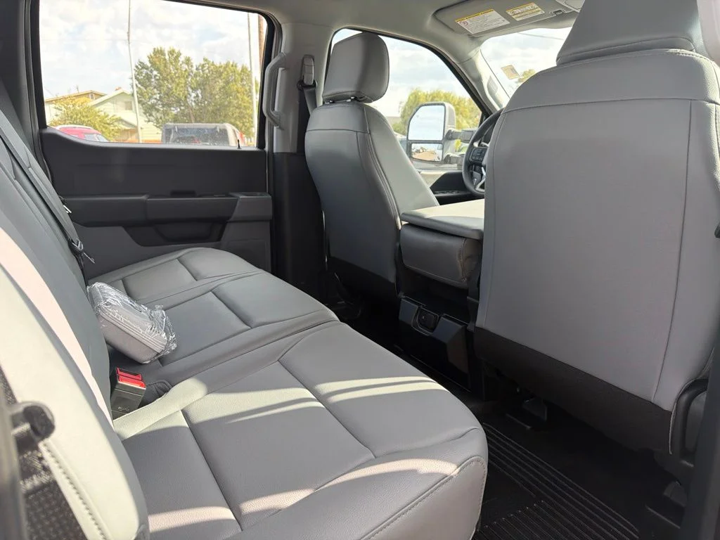 New 2027 Oxford White Ford F-250® XL image 28