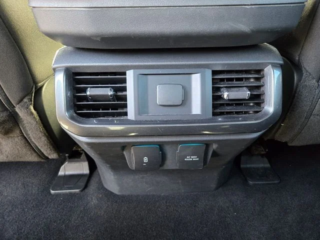 Used 2023 Black Ford XLT image 16