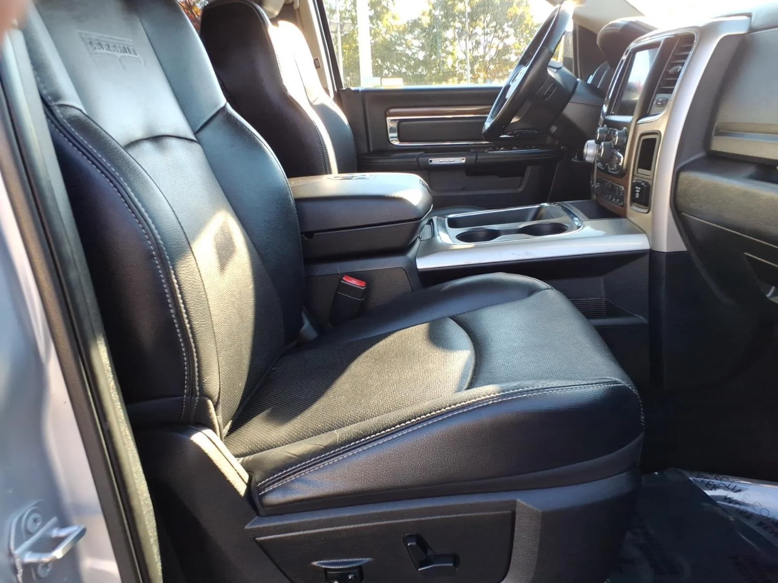 Used 2017 Bright Silver Metallic Clearcoat Ram Laramie image 19