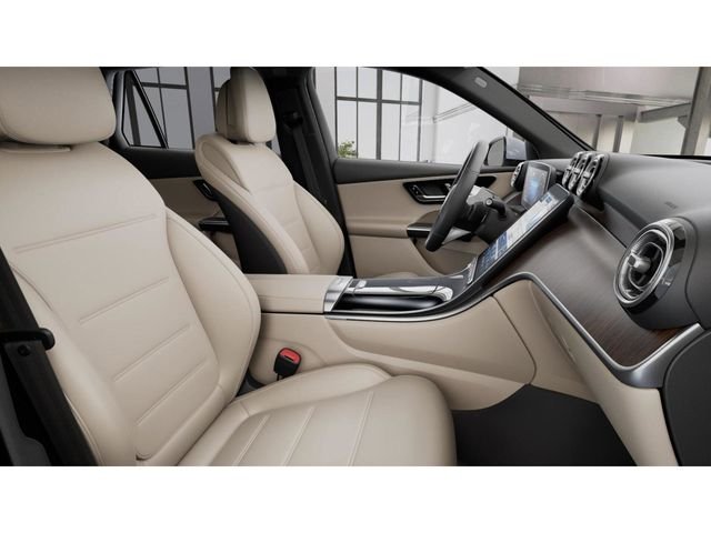 New 2026 Polar White Mercedes-Benz GLC 300 image 4