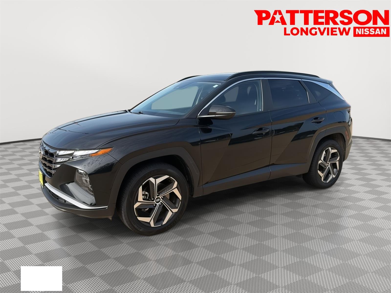 Used 2022 Phantom Black Hyundai SEL image 2