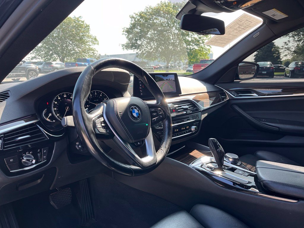 Used 2018 Black BMW 540i xDrive image 19