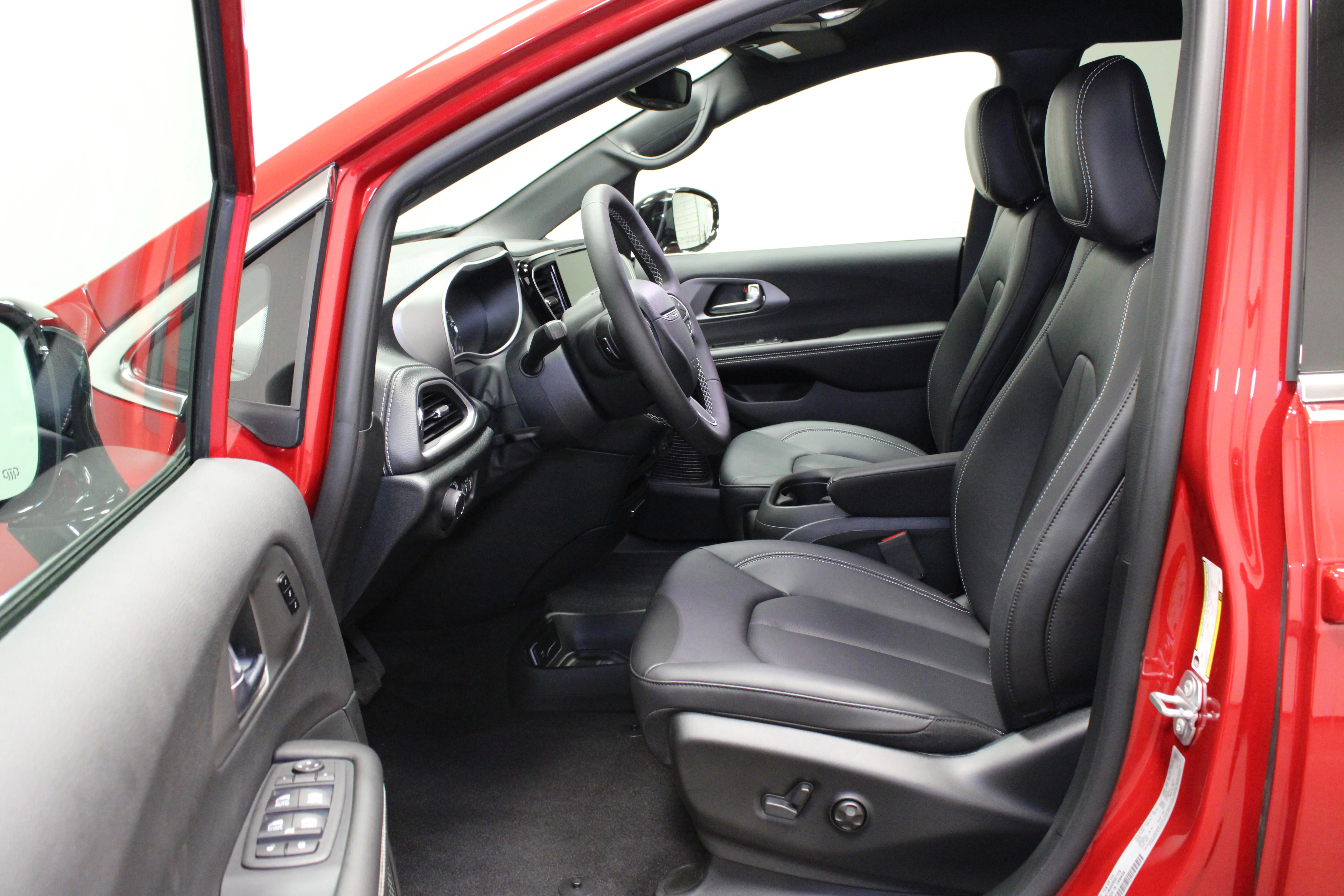 New 2027 Red Hot Pearl-Coat Exterior Paint Chrysler Select image 19