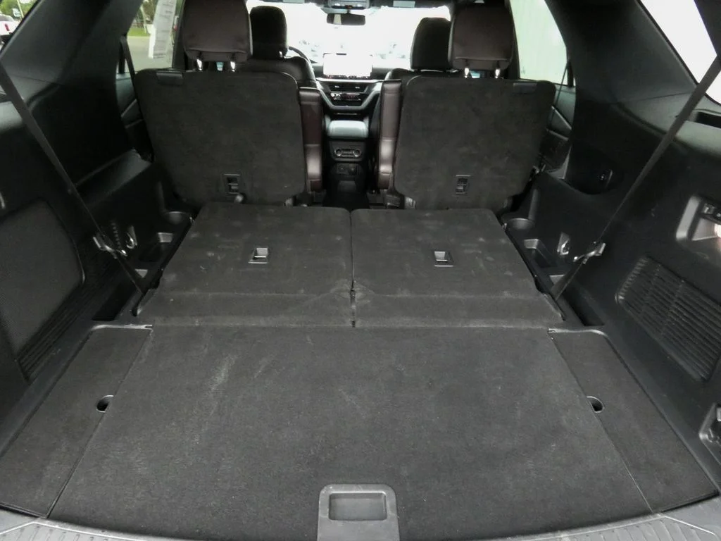 Used 2025 Gray Ford Platinum image 36