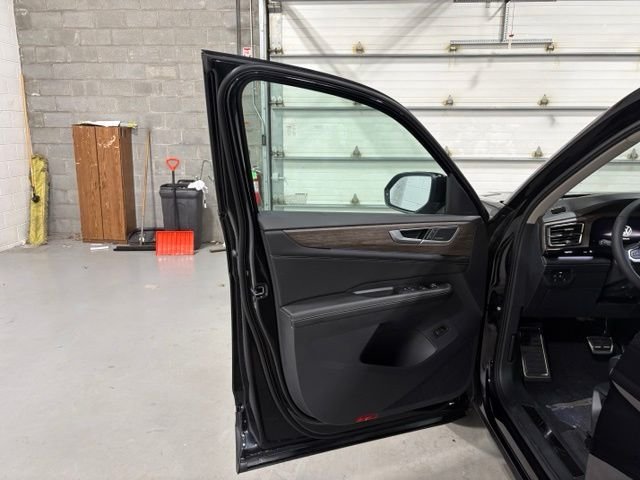 New 2026 Black Volkswagen 2.0T SEL Premium R-Line image 10