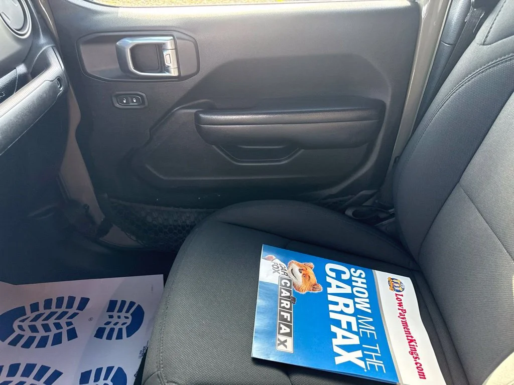 Certified Used 2020  Jeep Sport image 32