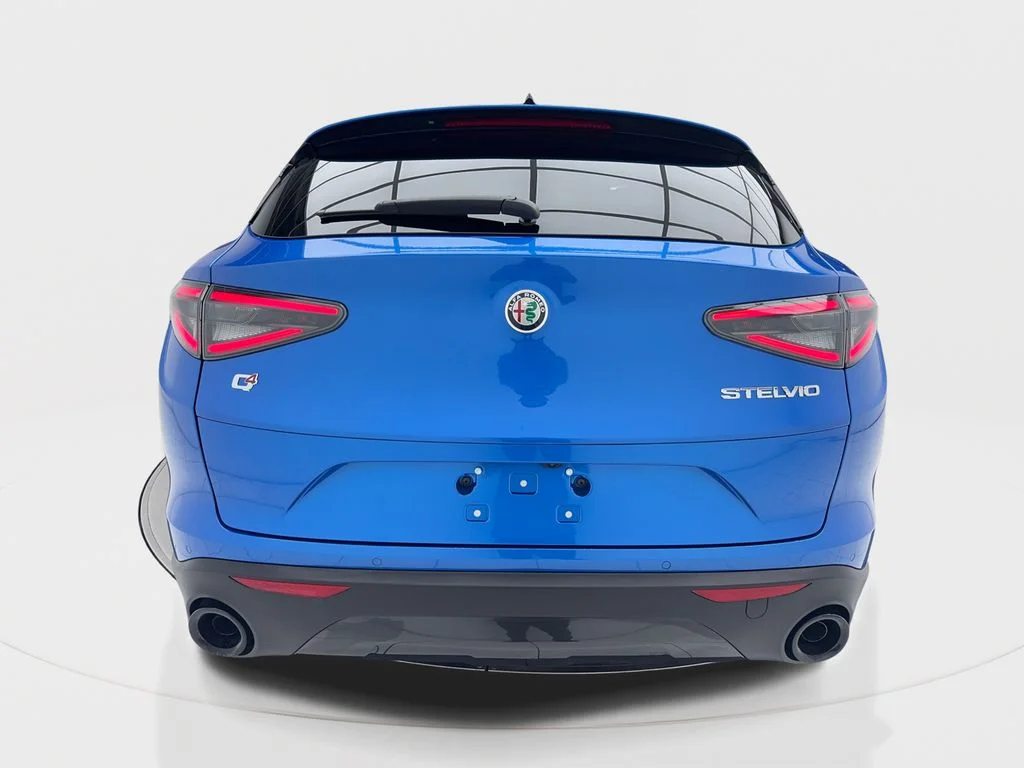 New 2025 Blue Alfa Romeo Base image 10