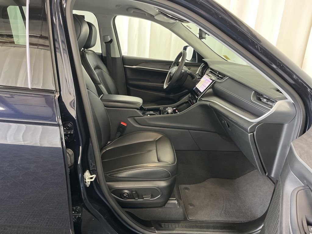 Used 2023 Black Jeep Limited image 21