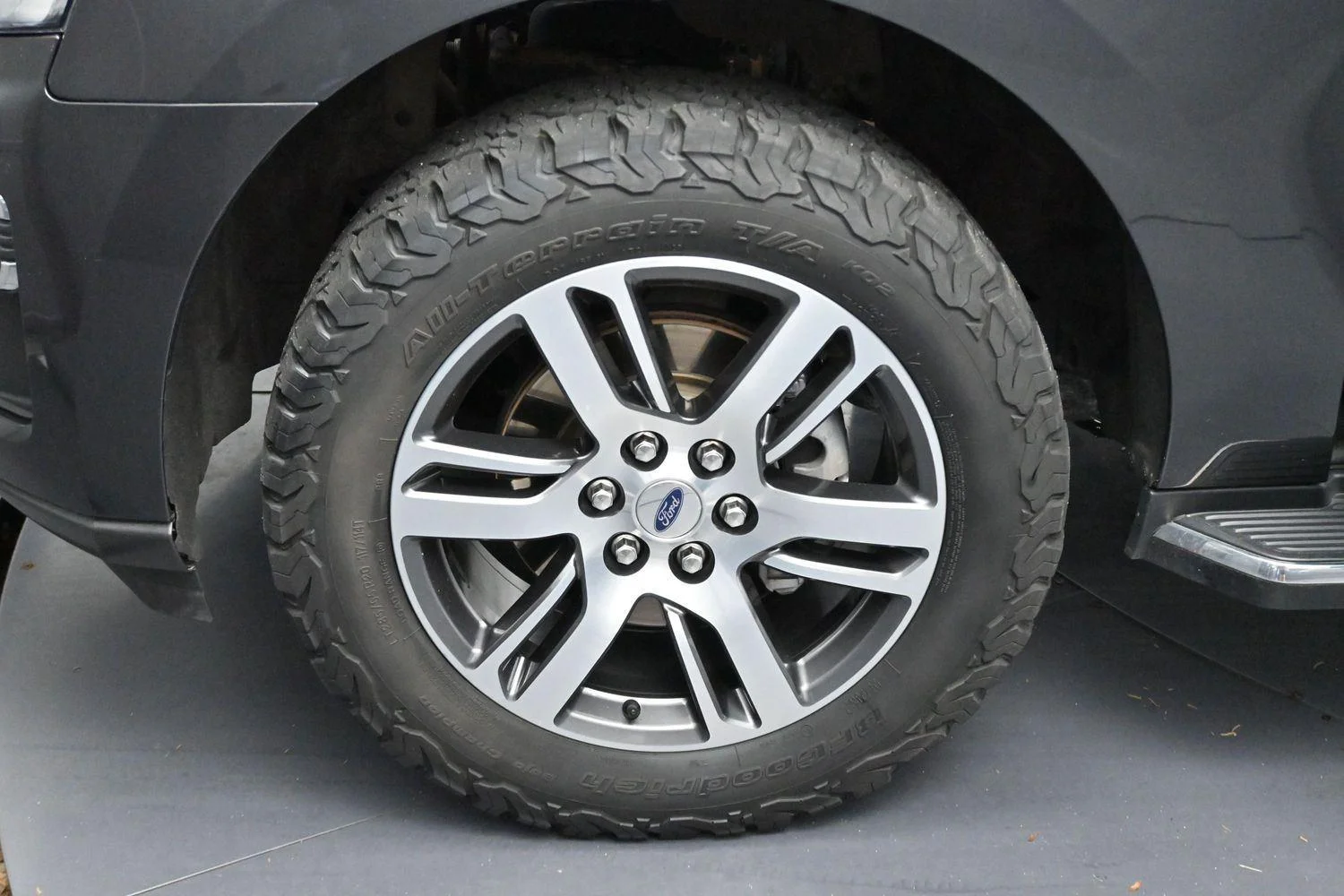 Used 2022 Dark Matter Gray Ford Limited image 43