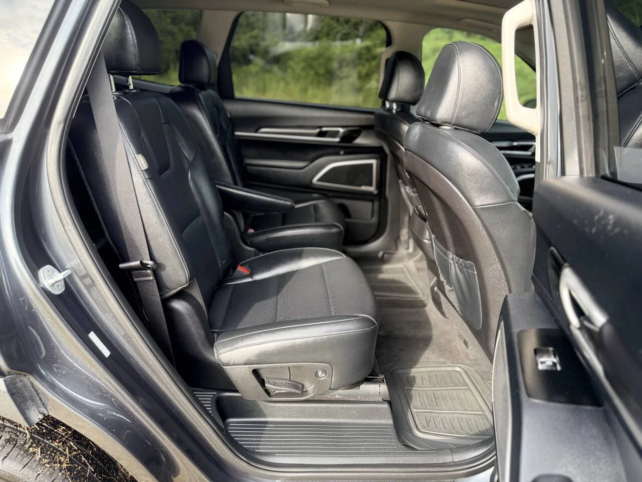 Used 2023 Gray Kia S 4dr SUV image 14