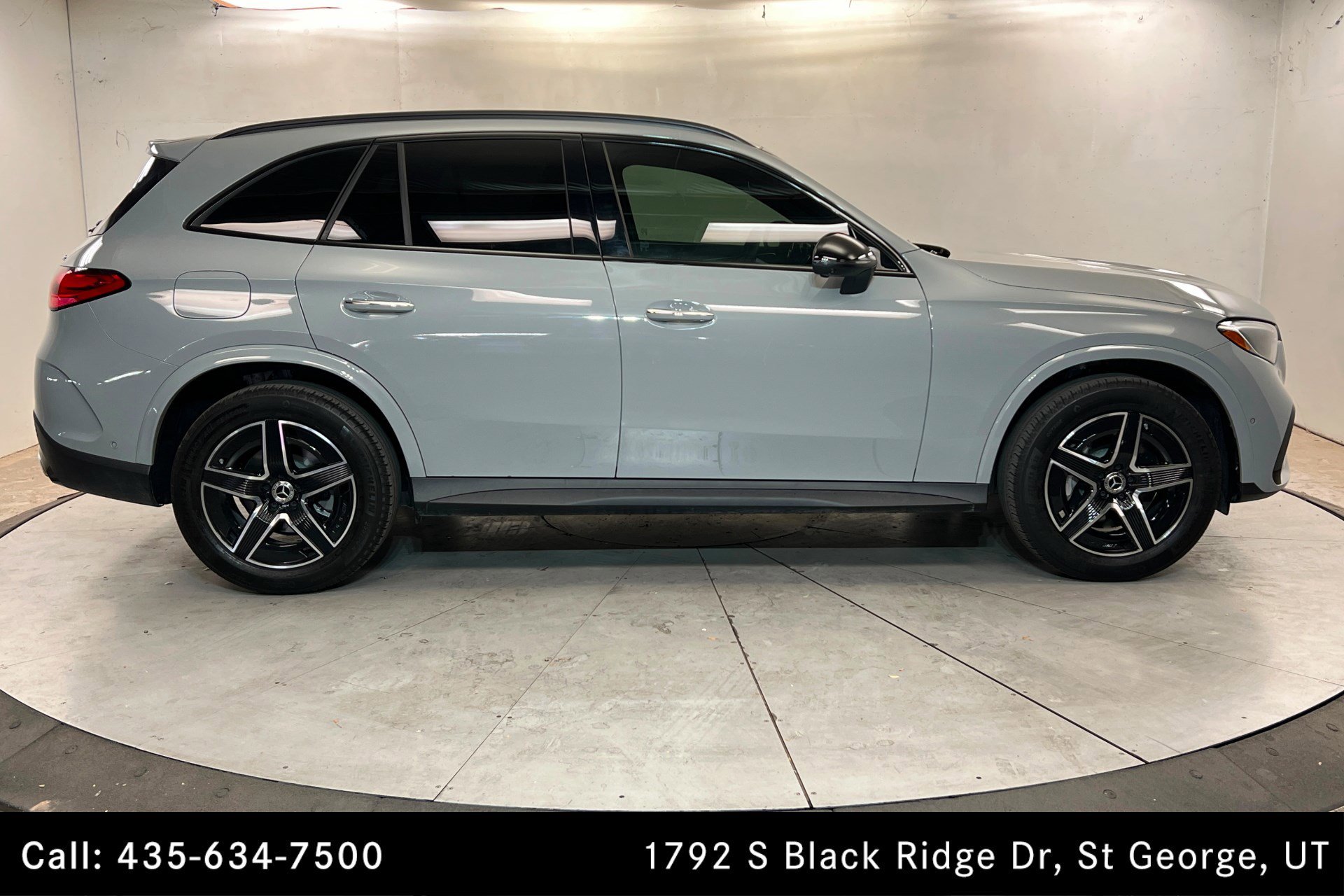 Certified Used 2026 MANUFAKTUR Alpine Grey Mercedes-Benz GLC 300 image 7
