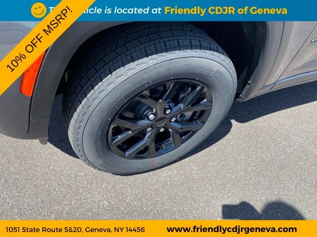 New 2026 Baltic Gray Metallic Clear-Coat Exterior Paint Jeep Altitude image 9