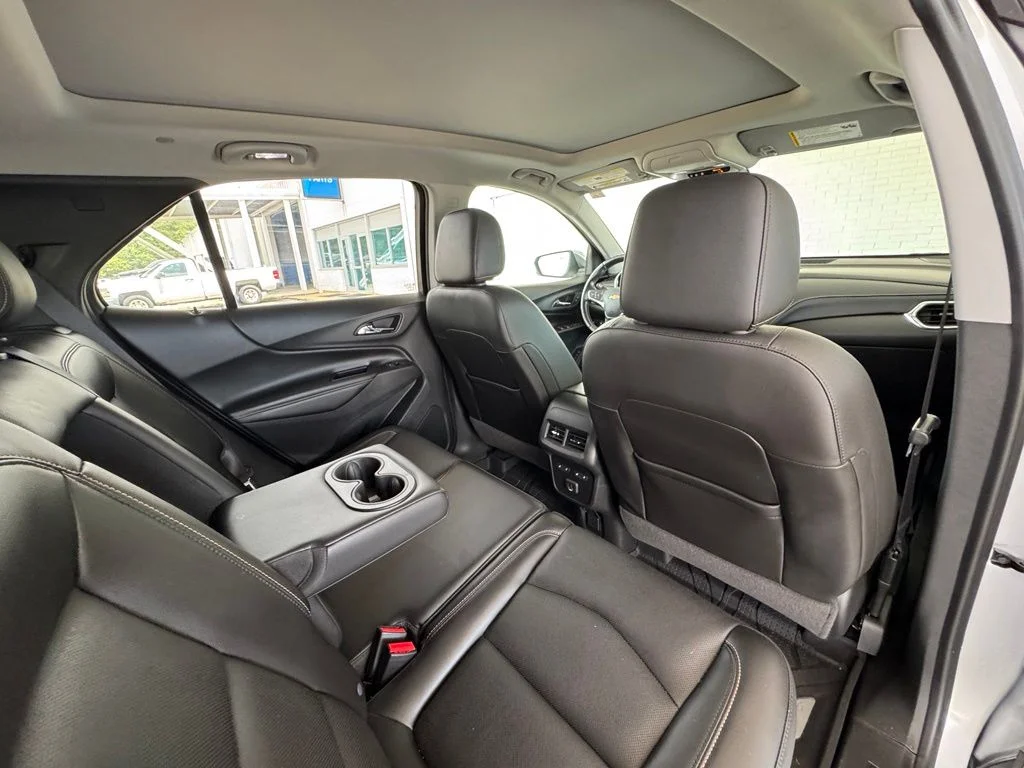 Used 2020 Silver Chevrolet Premier image 26