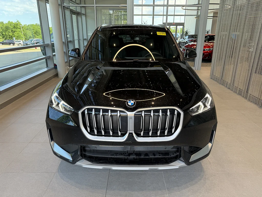 New 2026 Black Sapphire Metallic BMW xDrive28i image 2