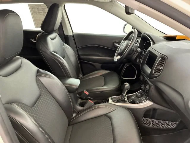 Certified Used 2019 White Jeep Latitude 4x4 image 14