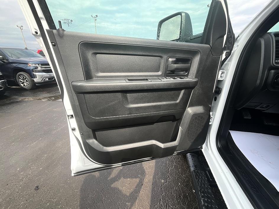 New 2026 Bright White Clear-Coat Exterior Paint RAM Tradesman image 11