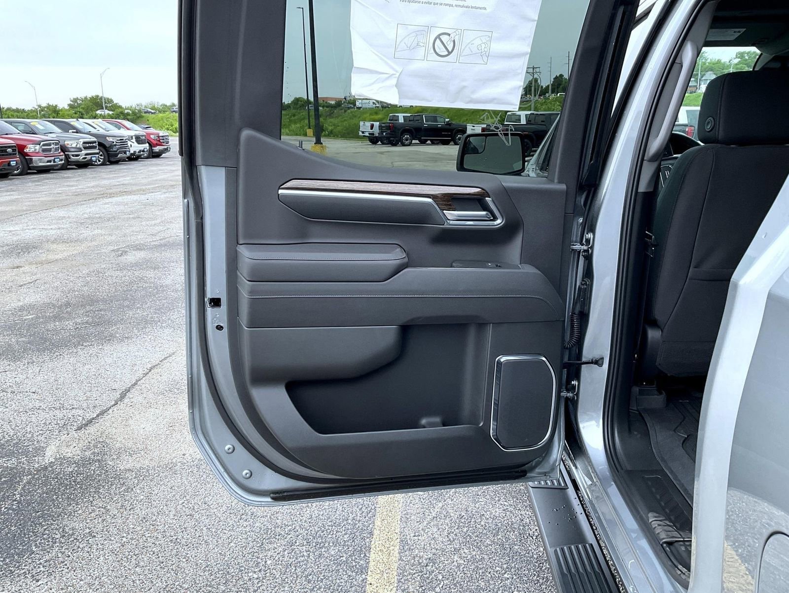 New 2026 Sterling Metallic GMC Elevation image 23