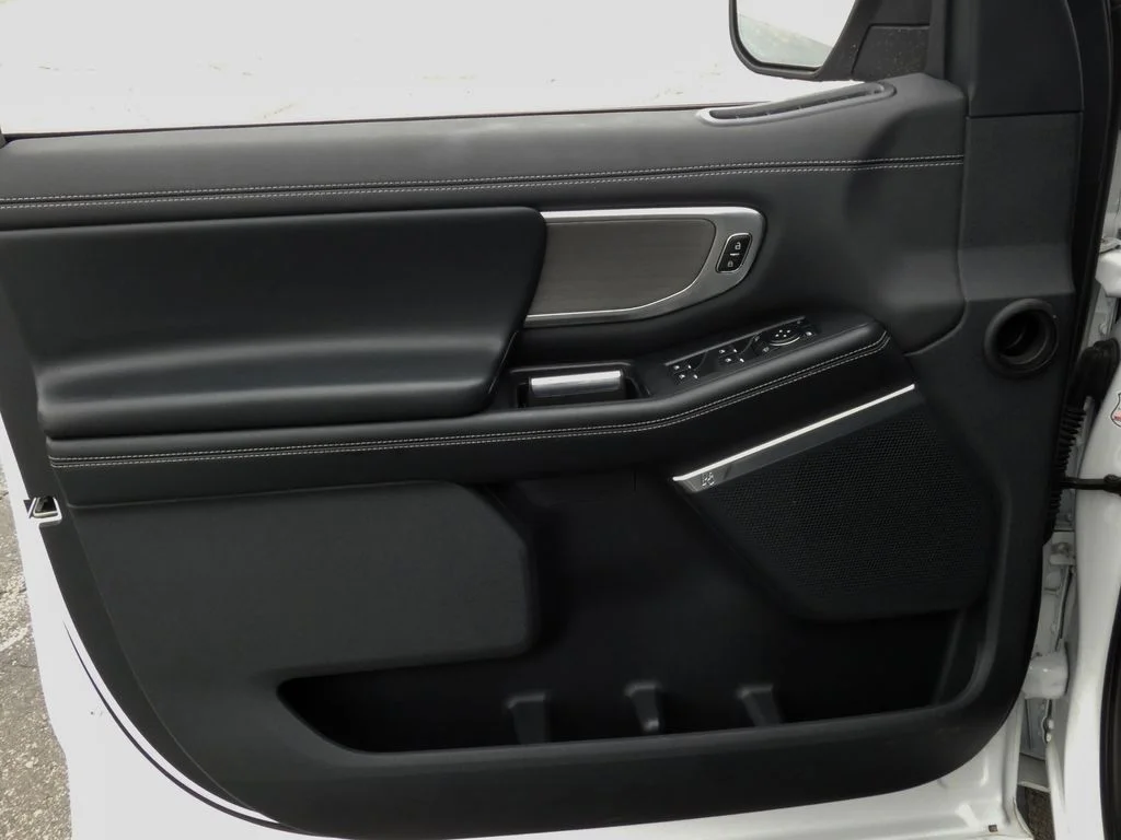 Used 2025 White Ford Platinum image 8