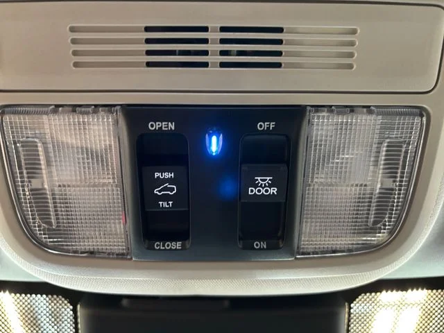 Used 2025 Black Honda EX-L image 22