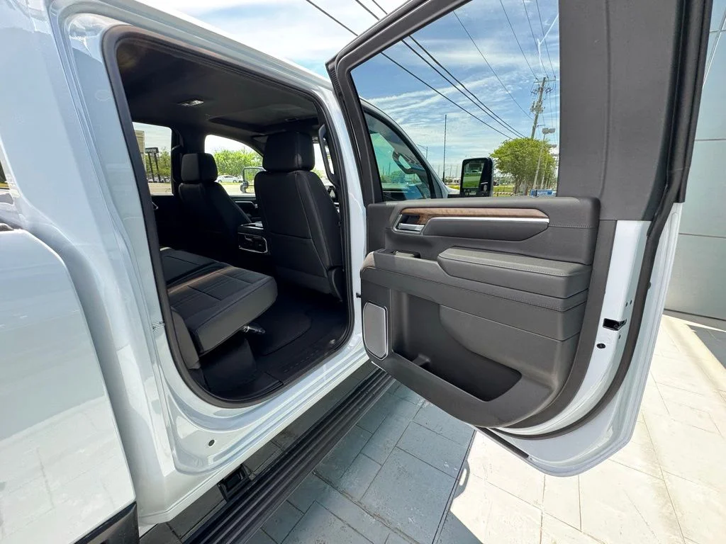 New 2026 White Chevrolet High Country image 23