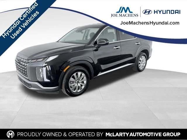 Certified Used 2025 Black Hyundai SE image 4