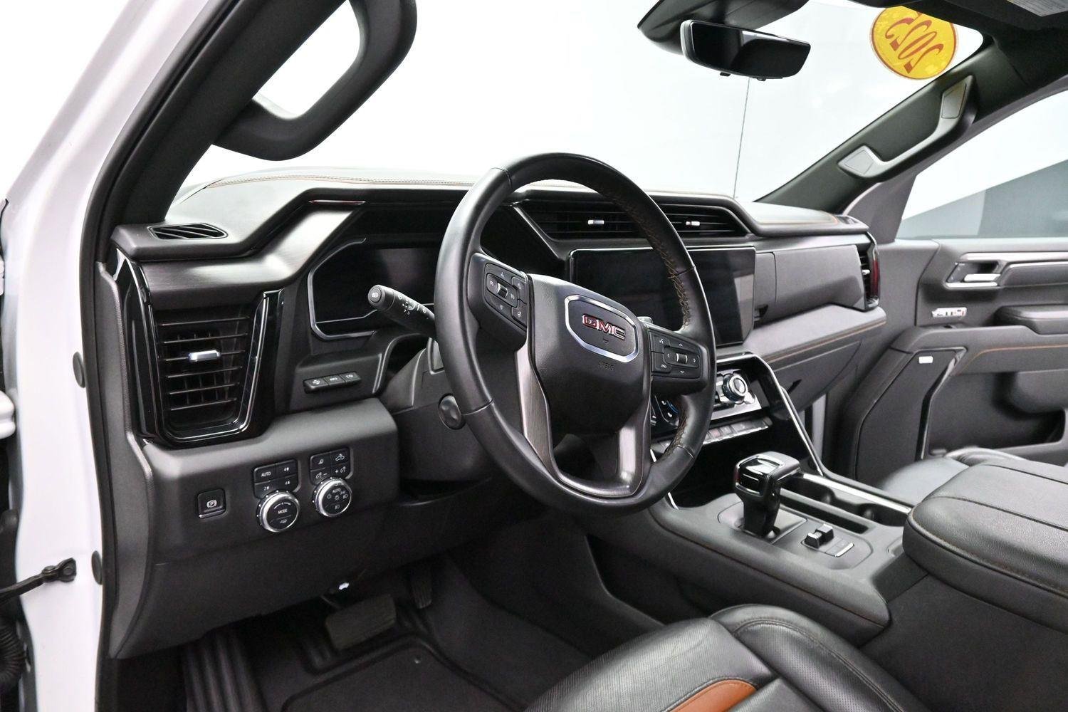 Used 2025 Summit White GMC AT4 image 15