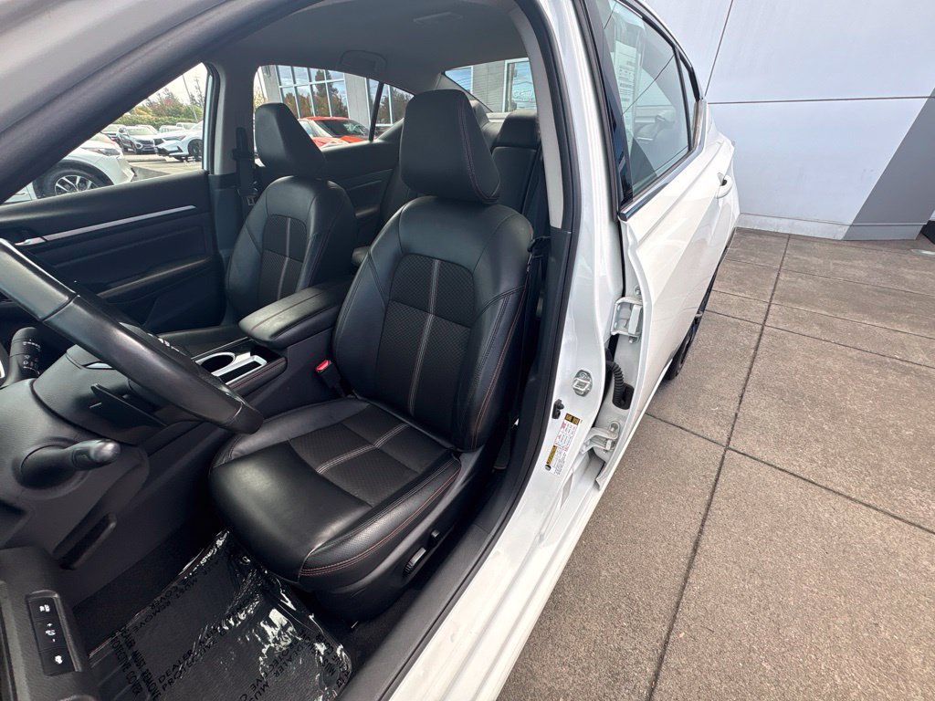 Used 2024 White Nissan 2.5 SR image 13