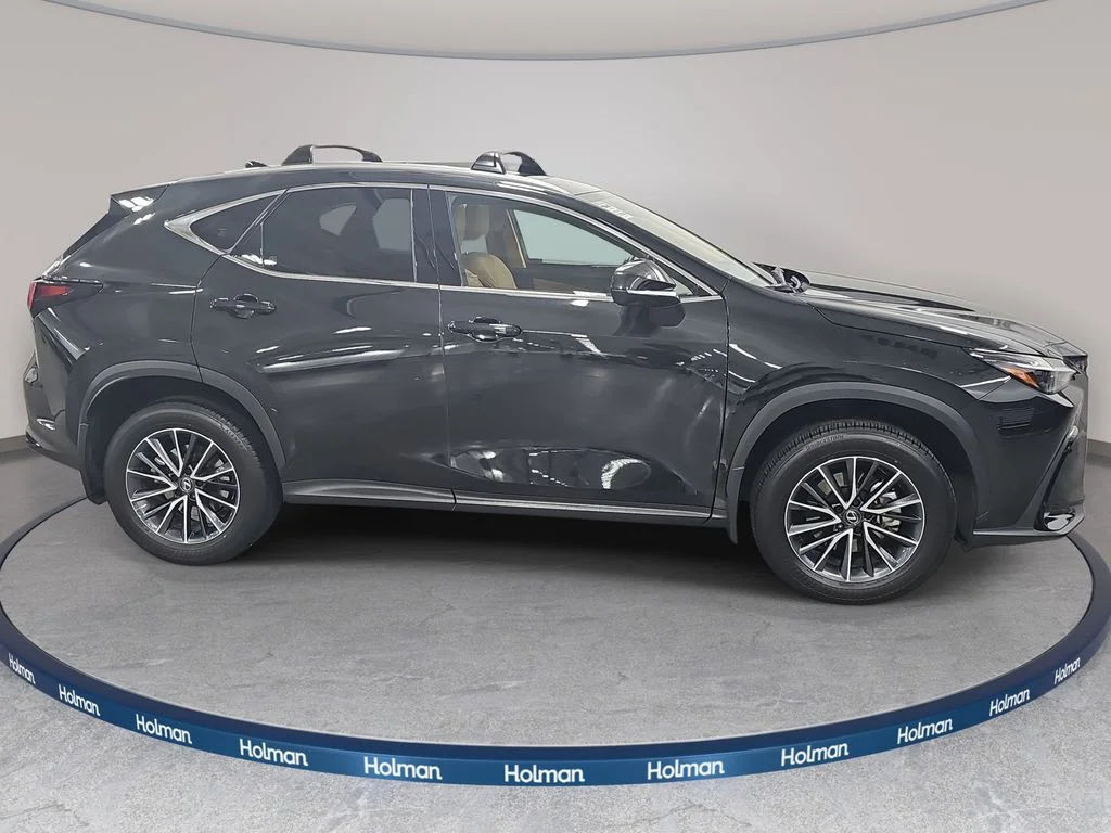 2025 Lexus NX Hybrid 350h | CarEdge | CarEdge