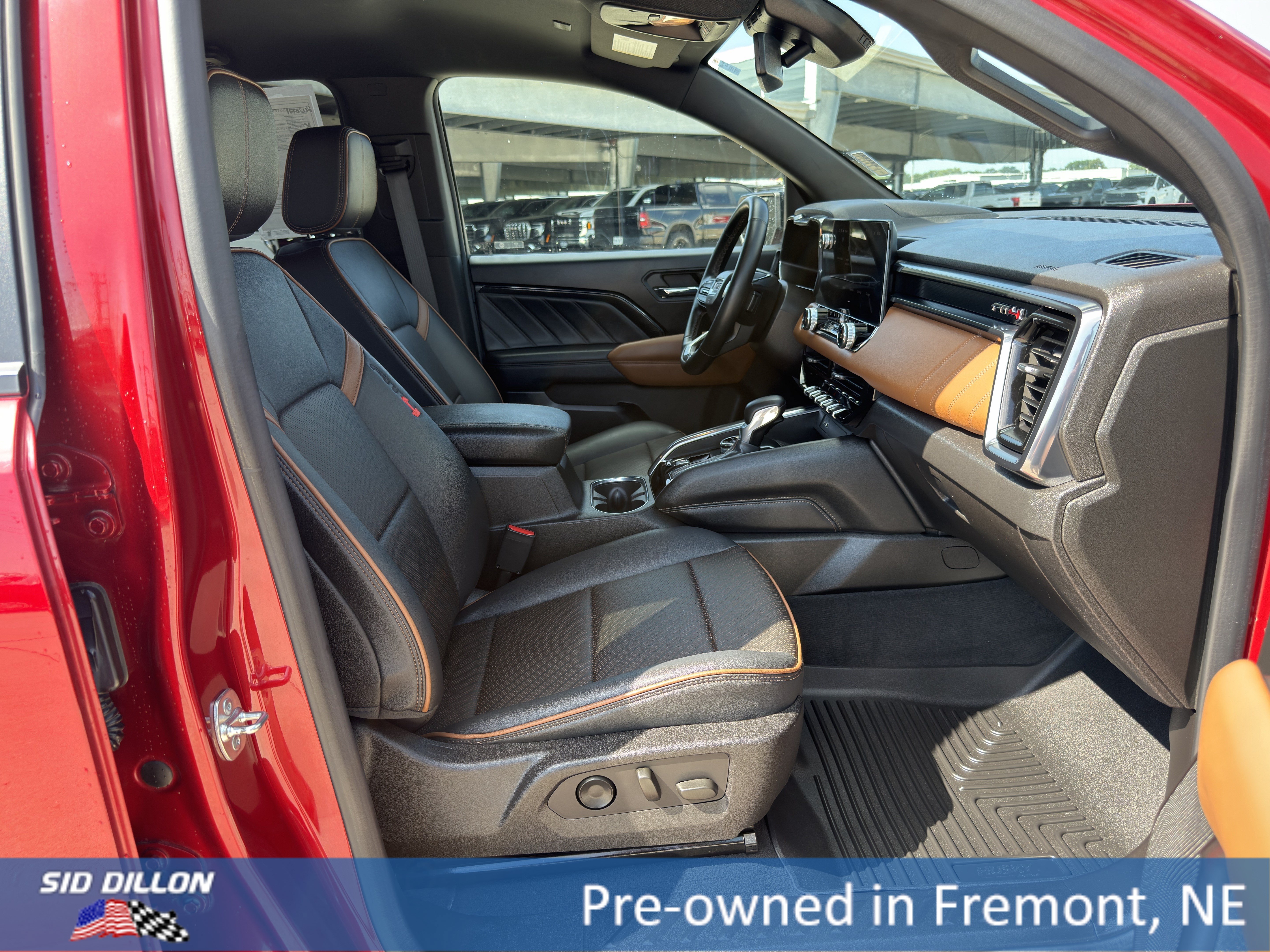 Used 2024 Volcanic Red Tintcoat GMC 4WD AT4 image 15