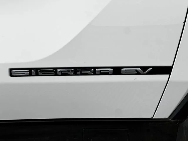 New 2026 Summit White GMC Elevation Extended Range image 54