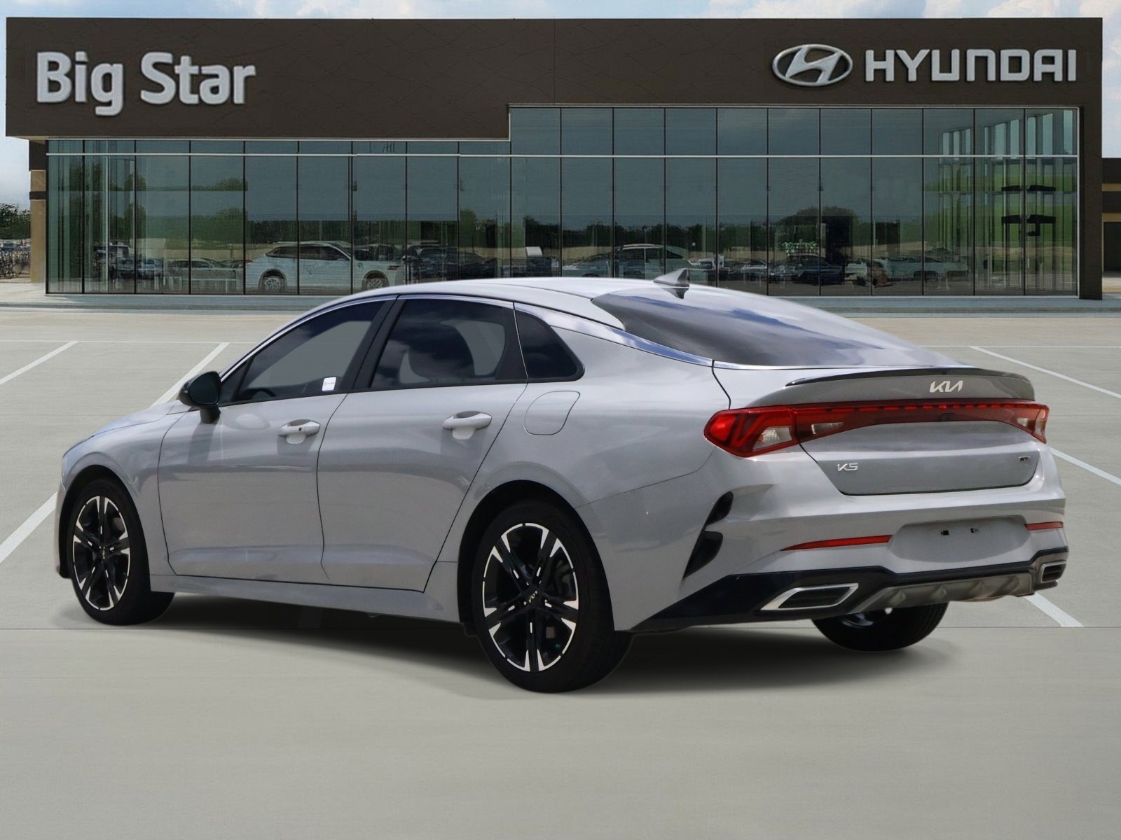 Used 2024 Wolf Gray Kia GT-Line image 3
