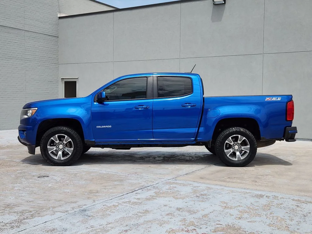 Used 2020 Kinetic Blue Metallic Chevrolet 4WD Z71 image 6