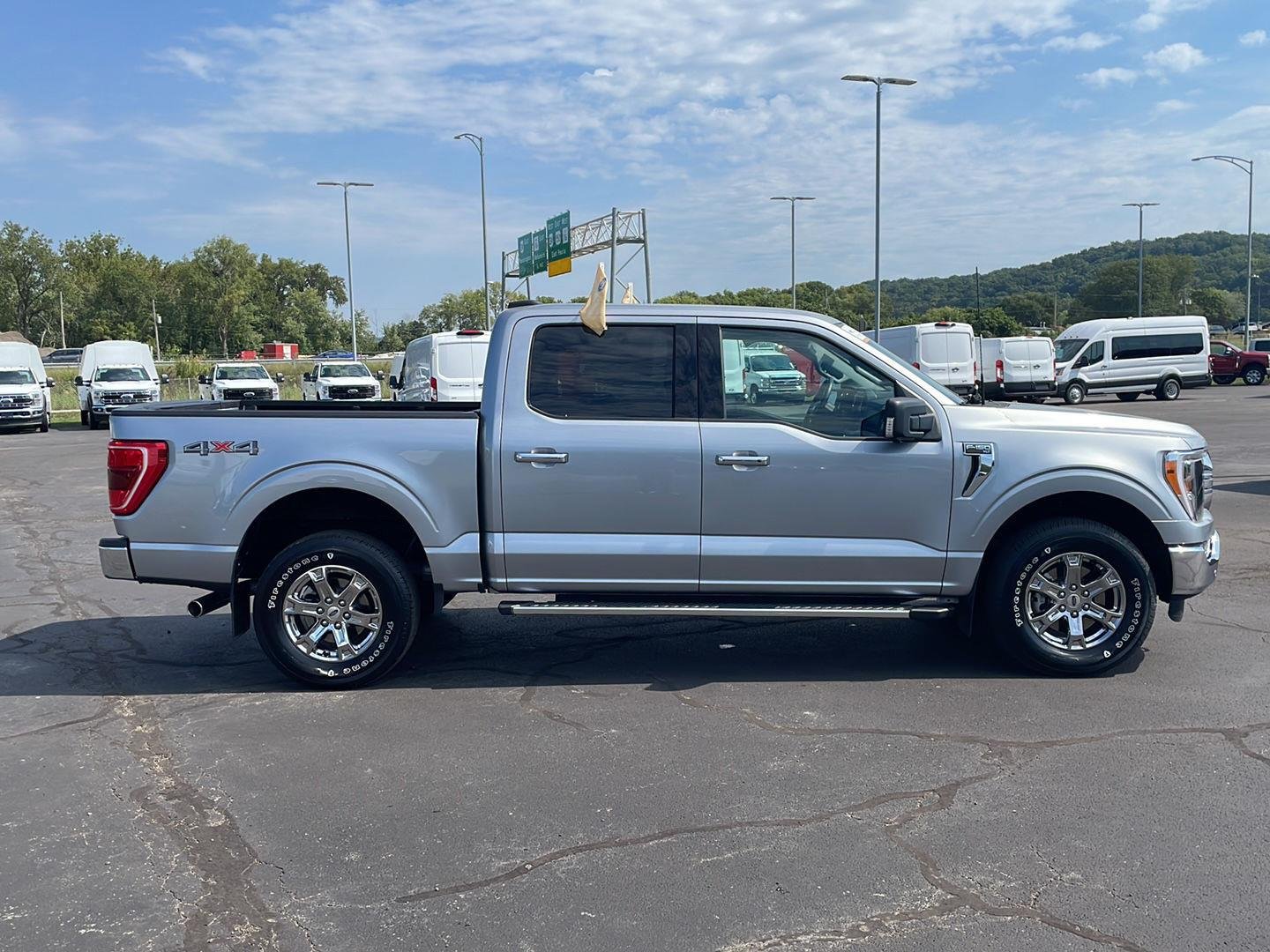Certified Used 2022 Iconic Silver Ford XLT image 6