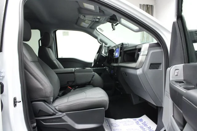 New 2026 Oxford White Ford F-250® XL image 36
