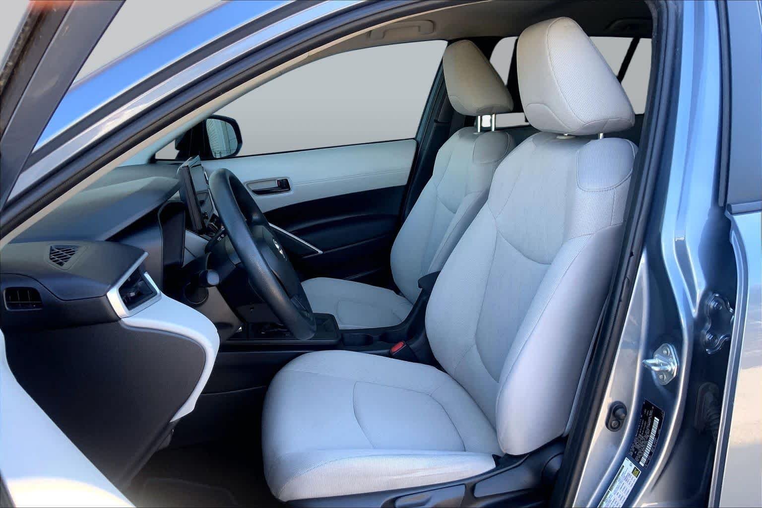 Used 2026 Celestite Toyota L image 8