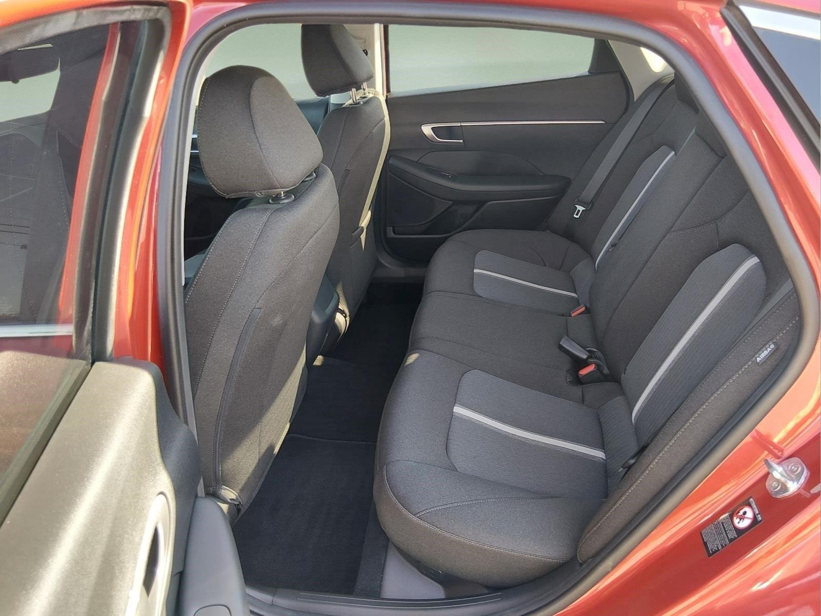 Used 2022 Calypso Red Hyundai SE image 18