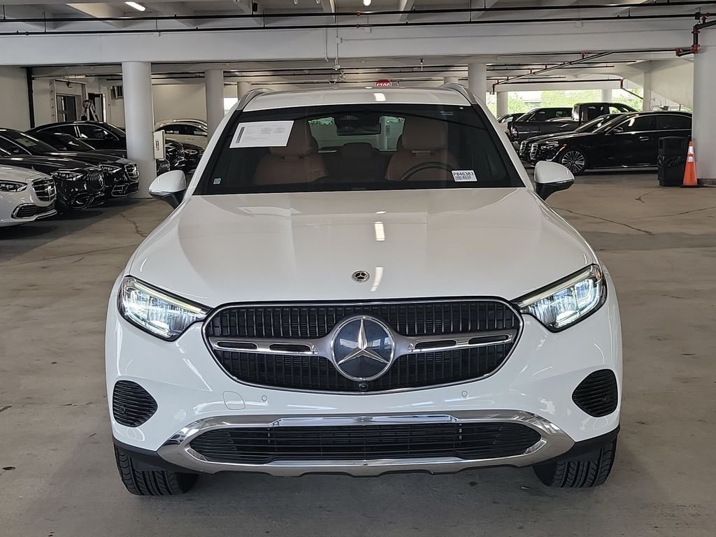 Certified Used 2023 White Mercedes-Benz GLC 300 image 2