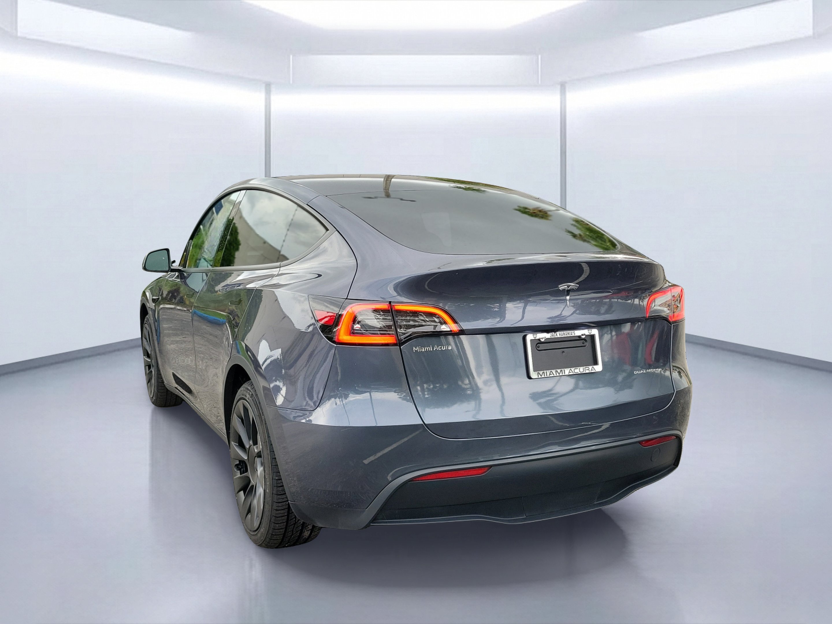 Used 2023 Gray Tesla Long Range image 3