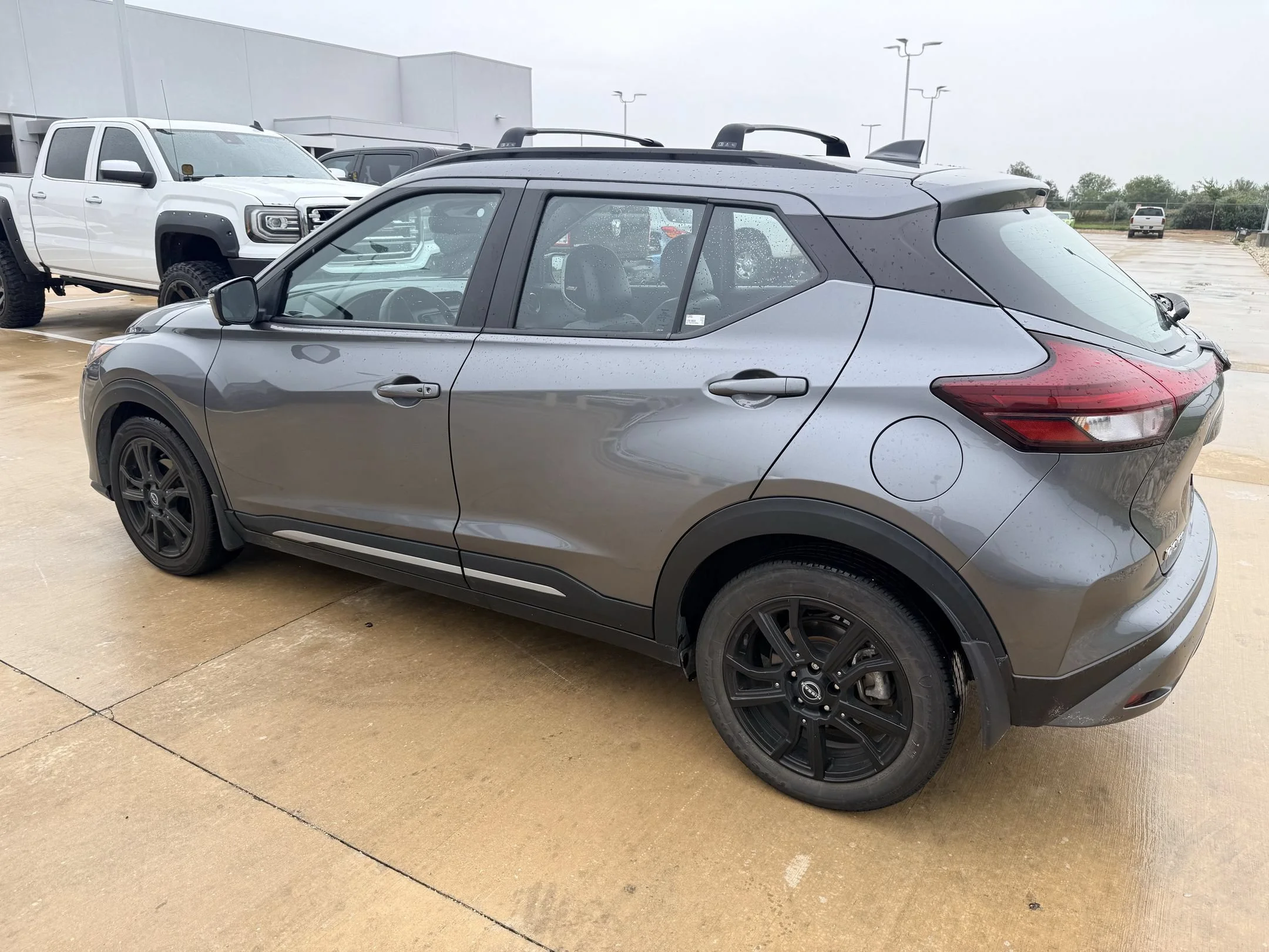 Used 2023 Gray Nissan SR image 8