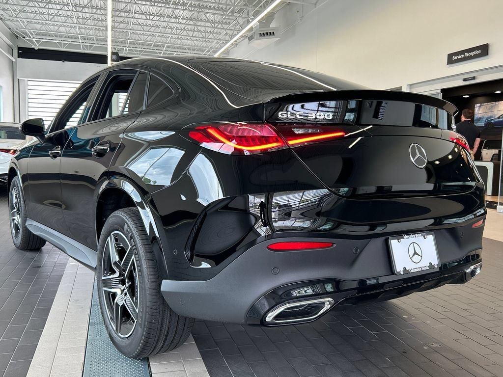 New 2027 Black Mercedes-Benz GLC 300 image 41