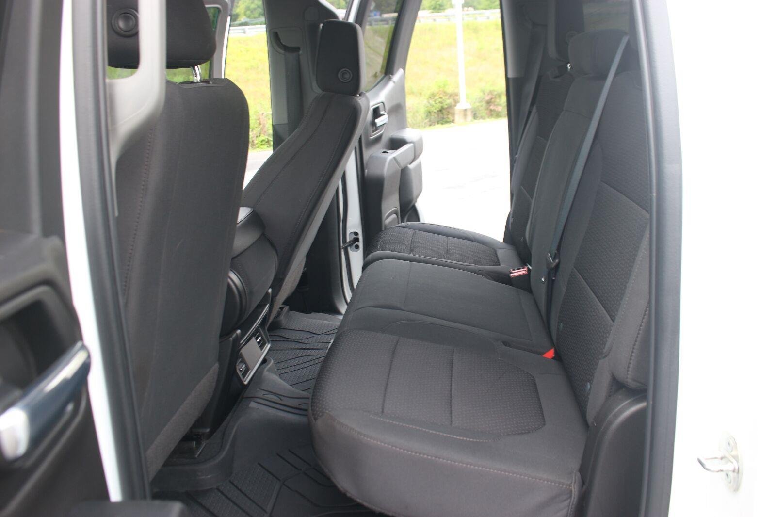 Used 2022 Summit White Chevrolet Custom image 27