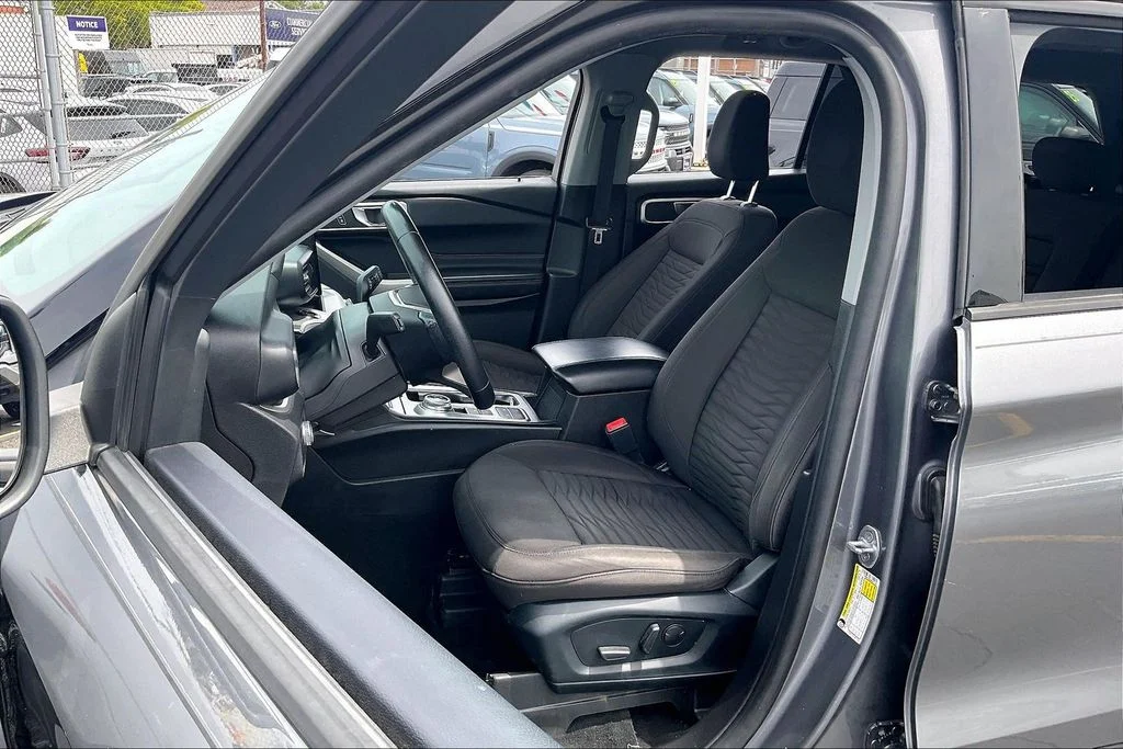 Used 2021 Gray Ford XLT image 24