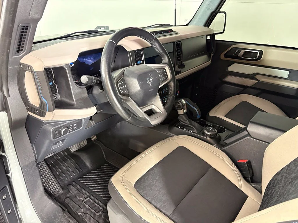 Used 2022 Green Ford Wildtrak image 16