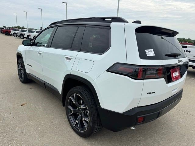 New 2026 Bright White Clear-Coat Exterior Paint Jeep Overland image 4
