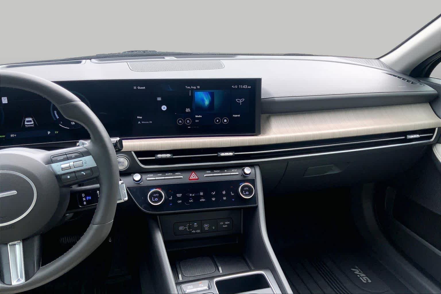 Used 2024 Transmission Blue Hyundai Limited image 7