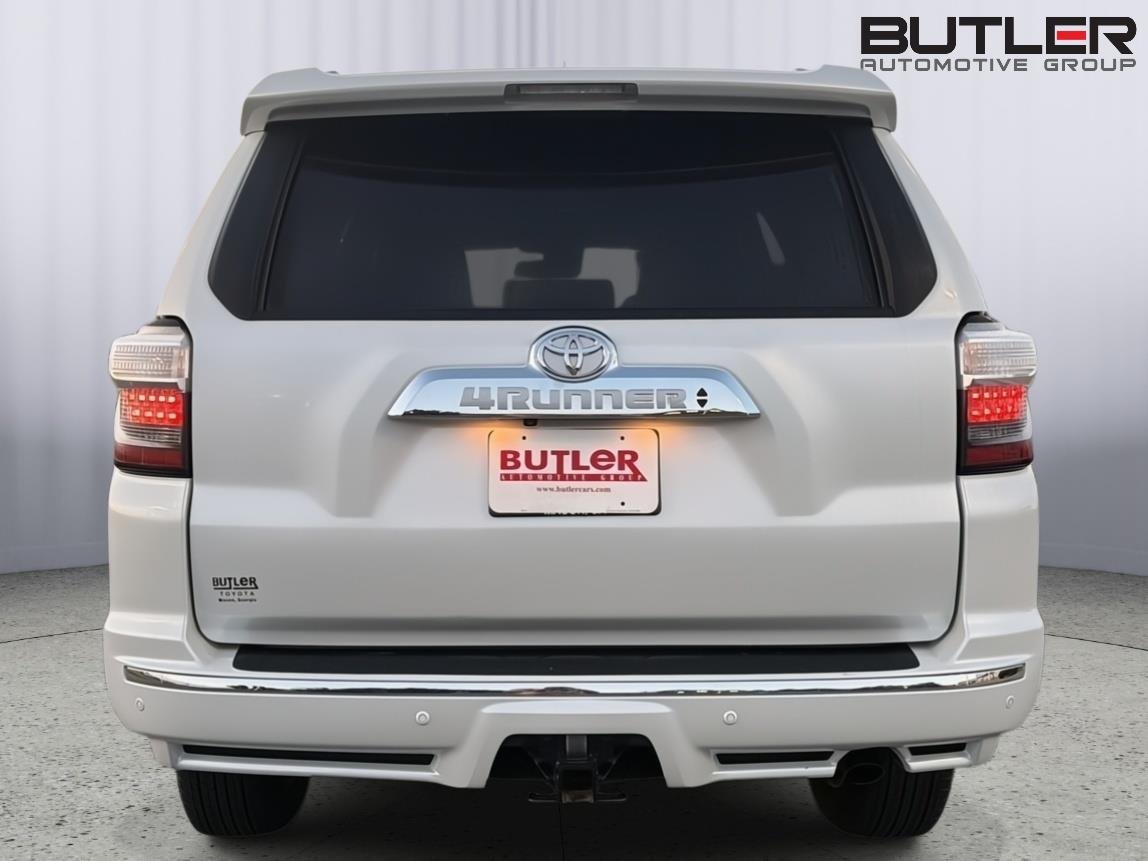 Used 2024 Wind Chill Pearl Toyota Limited image 5