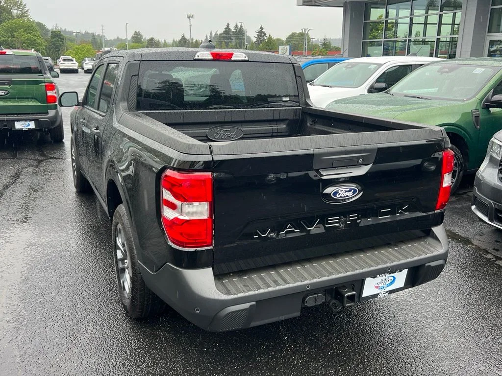 New 2026 Shadow Black Ford XLT image 8