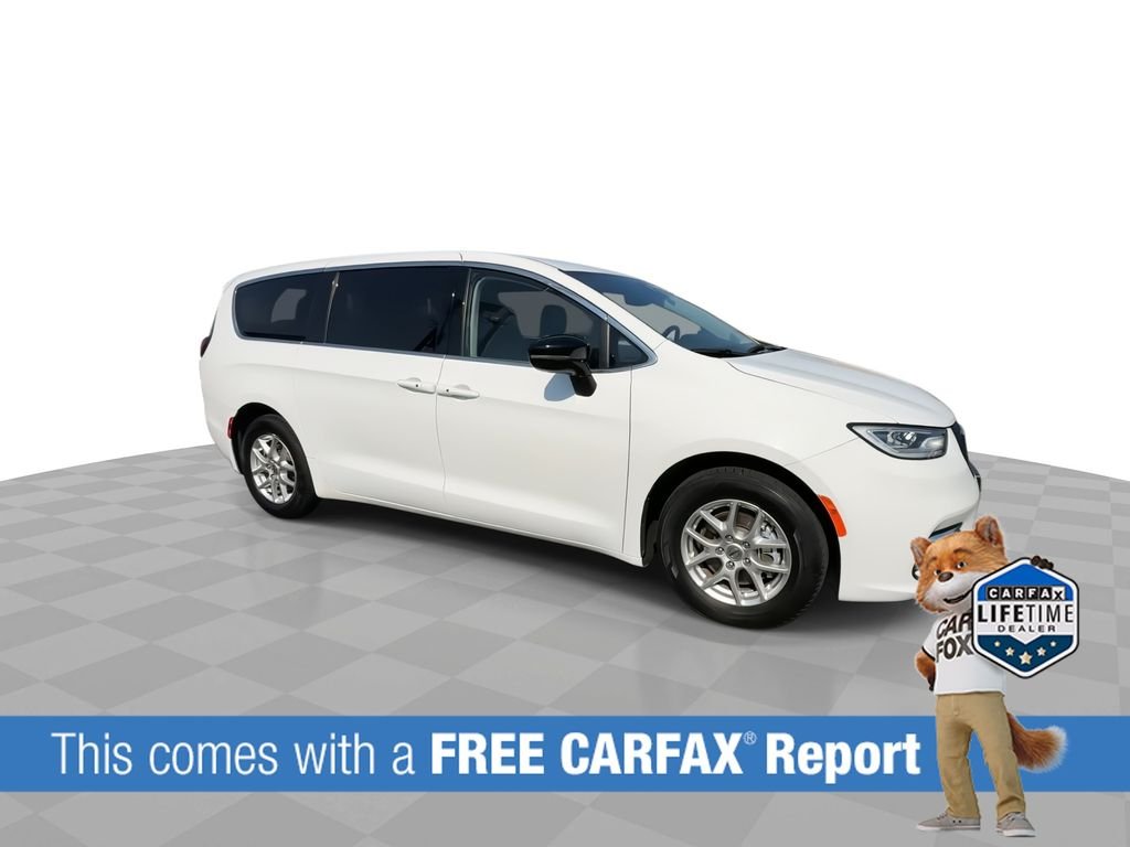 Used 2024 White Chrysler Touring L image 46