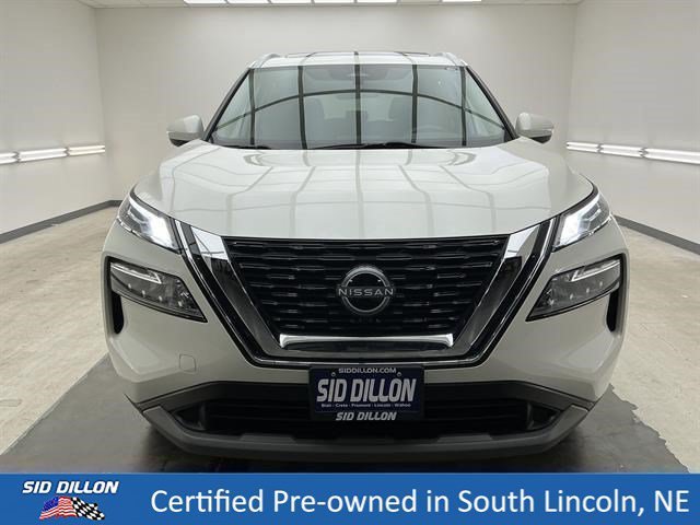 Used 2023 Pearl White Tricoat Nissan SV image 2