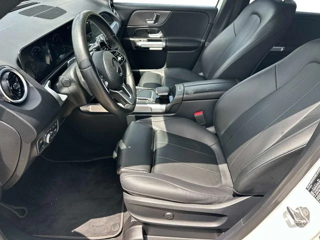 Used 2022 White Mercedes-Benz GLB 250 image 18